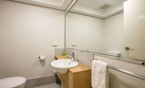 Kawana Waters Hotel By NightCap - Surfers Gold Coast 3