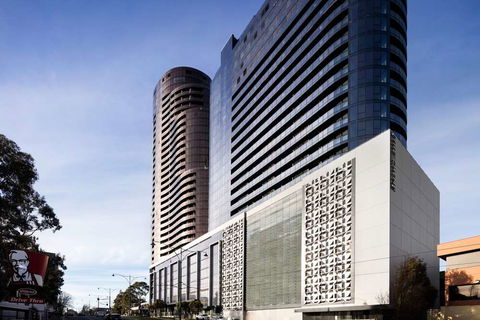 The Chen - Art Series - Surfers Gold Coast 0