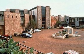 Desert Cave Hotel - Surfers Gold Coast 0