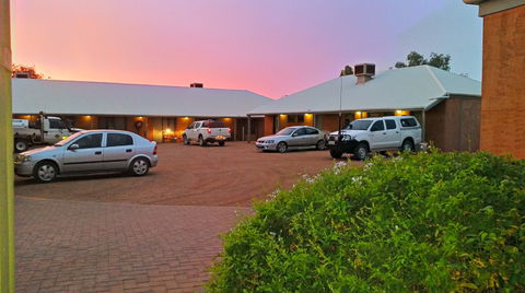 Mud Hut Motel - Surfers Gold Coast 1
