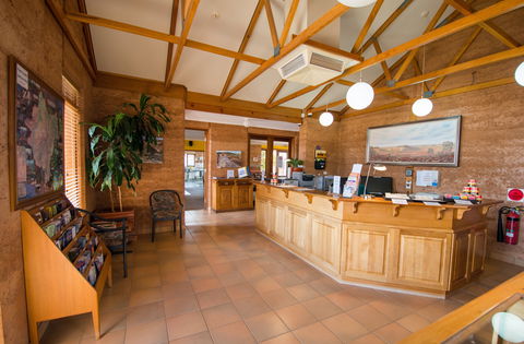 Mud Hut Motel - Surfers Gold Coast 2
