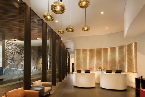 Four Points by Sheraton Brisbane - Surfers Gold Coast 1