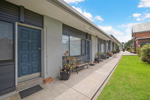 Hamilton Lakeside Motel - Surfers Gold Coast 0