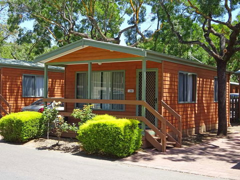Adelaide Caravan Park - Surfers Gold Coast 1