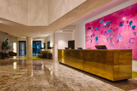 Eatons Hill Hotel - Surfers Gold Coast 1