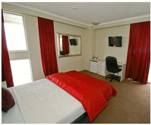 Isa Hotel - Surfers Gold Coast 3