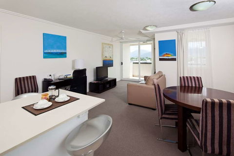 Cairns Central Plaza Apartment - Surfers Gold Coast 4
