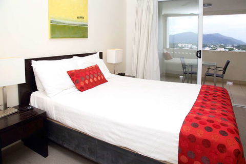 Cairns Central Plaza Apartment - Surfers Gold Coast 8