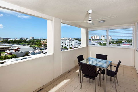 Cairns Central Plaza Apartment - Surfers Gold Coast 10
