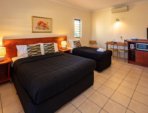 Cairns Queenscourt - Surfers Gold Coast 7