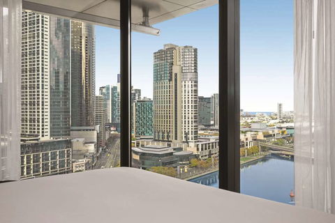 Vibe Hotel Melbourne - Surfers Gold Coast 2