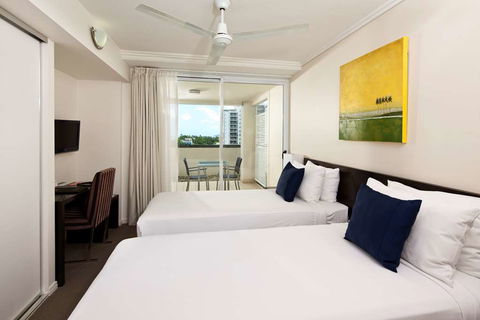 Cairns Central Plaza Apartment - Surfers Gold Coast 2