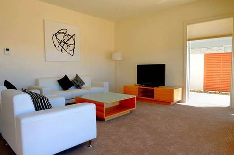 York Cove - Surfers Gold Coast 6