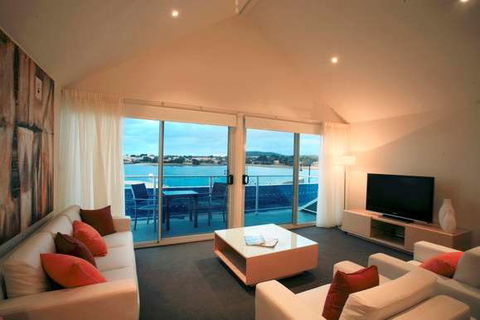 York Cove - Surfers Gold Coast 8