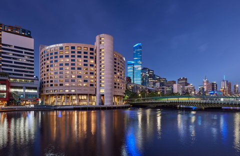 Crowne Plaza Melbourne - Surfers Gold Coast 0