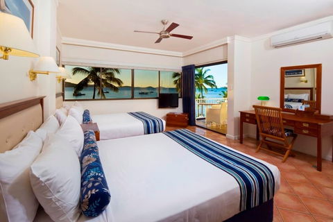 Coral Sea Resort - Surfers Gold Coast 1