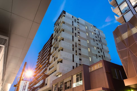 District South Yarra Apartments - Surfers Gold Coast 0
