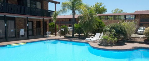 Maclin Lodge - Surfers Gold Coast 1