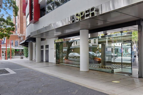 Astra Jasper - Surfers Gold Coast 2