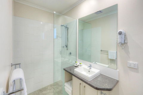 Roma Central Motel - Surfers Gold Coast 1