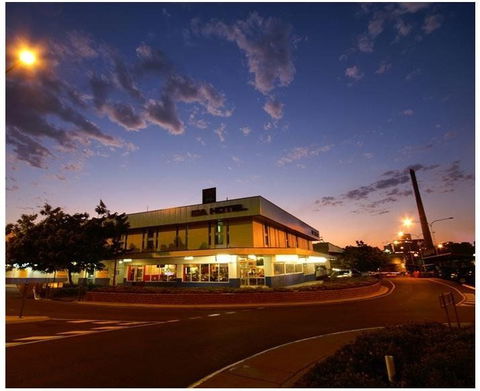 Isa Hotel - Surfers Gold Coast 0