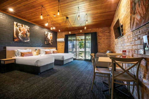 Macquarie Inn - Surfers Gold Coast 1