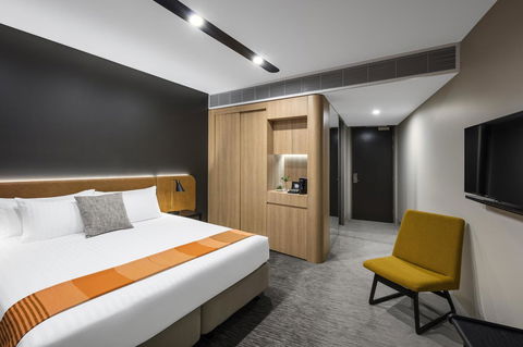 Vibe Hotel Canberra - Surfers Gold Coast 22
