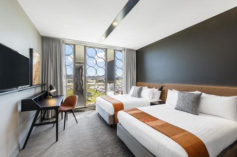 Vibe Hotel Canberra - Surfers Gold Coast 17