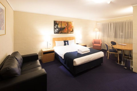 Ibis Styles Canberra - Surfers Gold Coast 3