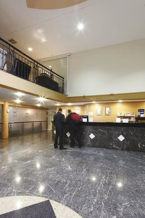 Ibis Styles Canberra - Surfers Gold Coast 26