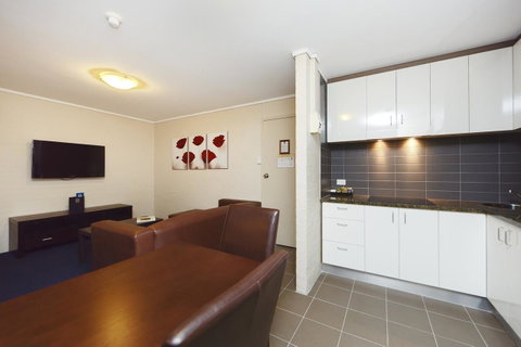 Ibis Styles Canberra - Surfers Gold Coast 36