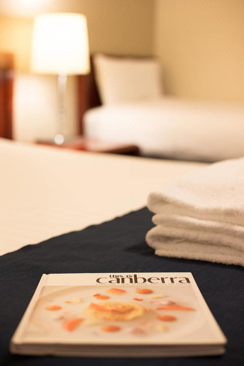 Ibis Styles Canberra - Surfers Gold Coast 2