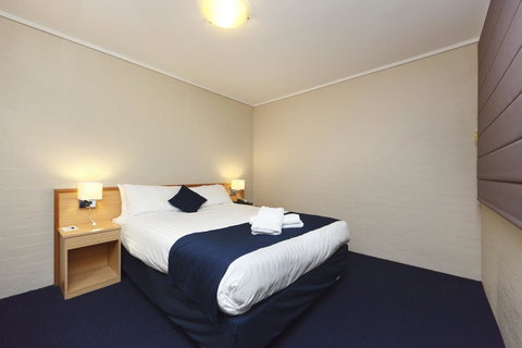 Ibis Styles Canberra - Surfers Gold Coast 24