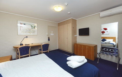 Ibis Styles Canberra - Surfers Gold Coast 38