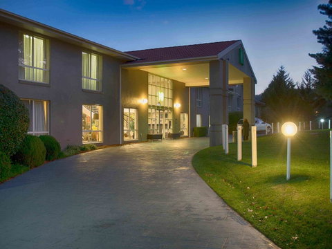 Ibis Styles Canberra - Surfers Gold Coast 44
