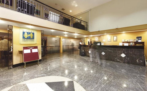 Ibis Styles Canberra - Surfers Gold Coast 35