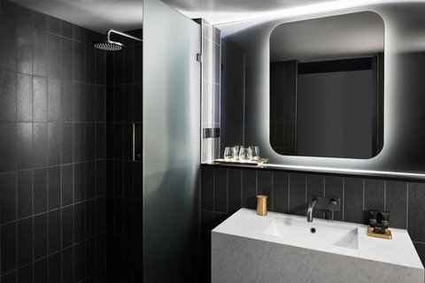 Midnight Hotel, Autograph Collection - Surfers Gold Coast 9