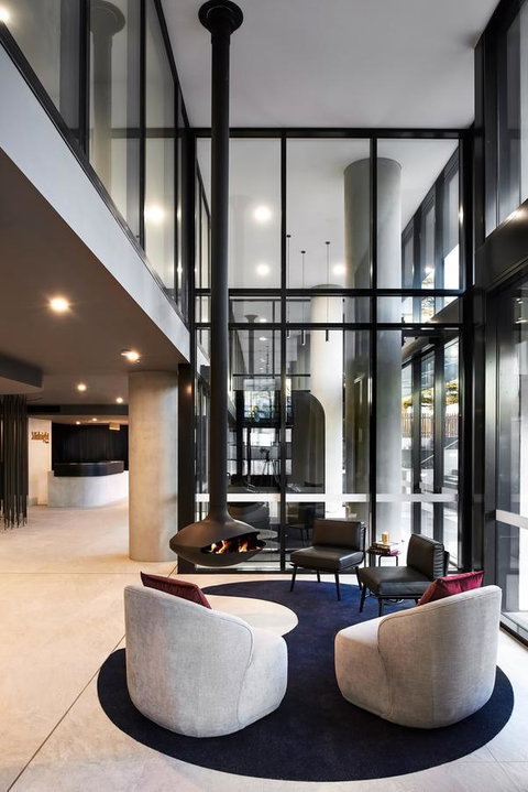 Midnight Hotel, Autograph Collection - Surfers Gold Coast 1