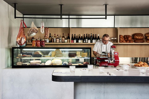 Midnight Hotel, Autograph Collection - Surfers Gold Coast 4