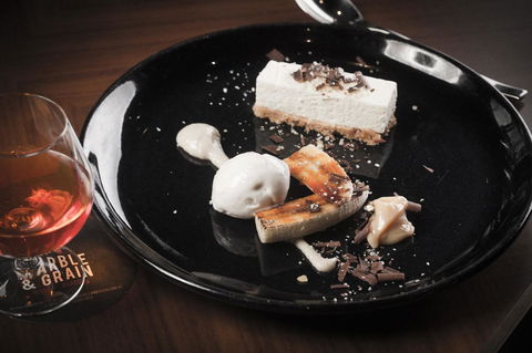 Avenue Hotel Canberra - Surfers Gold Coast 36