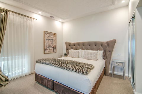 De Russie Boutique Hotel - Surfers Gold Coast 8