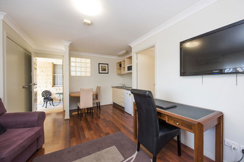 Soldiers Motel - Surfers Gold Coast 6