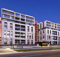 Deco Hotel Canberra - Surfers Gold Coast