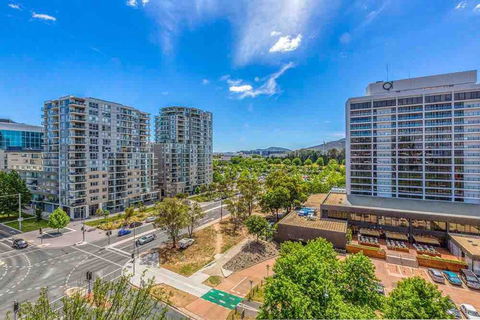 Spacious 1BR Stylish New Acton Apartment +Parking - Surfers Gold Coast 18