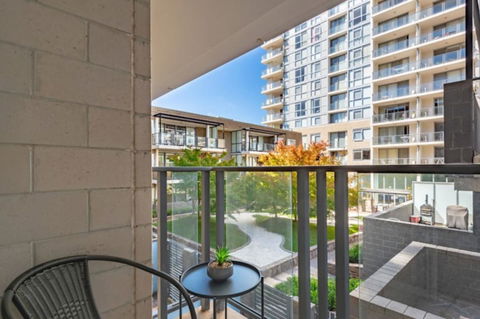 Spacious 1BR Stylish New Acton Apartment +Parking - Surfers Gold Coast 23