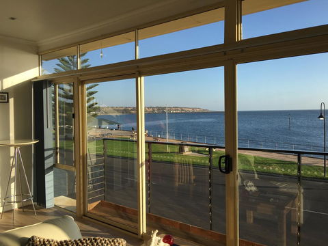 Crystal Blue Apartment - Surfers Gold Coast 1