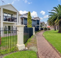 Port Adelaide Harbourside House - Surfers Gold Coast