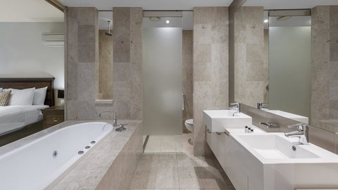 Oaks Casuarina Santai Resort - Surfers Gold Coast 2