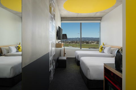 Atura Adelaide Airport - Surfers Gold Coast 6