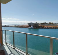 Wallaroo Marina Executive Apartments - Surfers Gold Coast